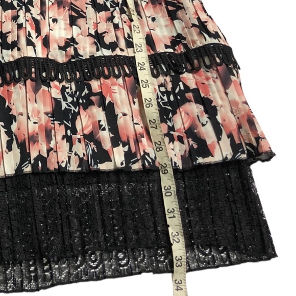 FOXIEDOX Jasmine Lace Trim Pleated Floral Mini Dress Size XS. - Picture 10 of 16